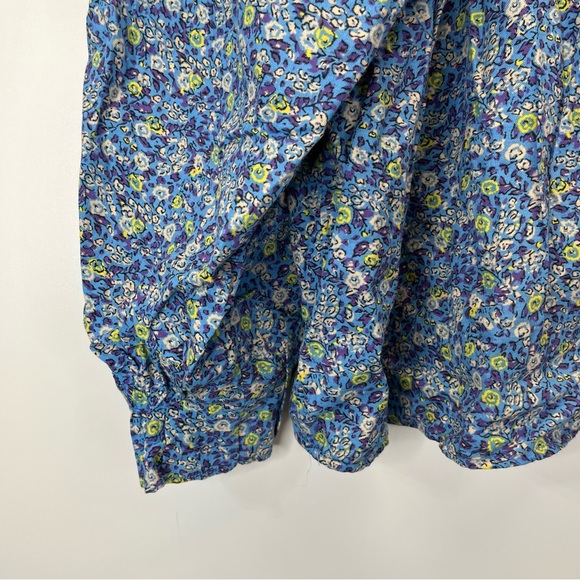 Universal Thread floral blouse blue - XXL. Nothing wrong with it just too big. - Picture 7 of 10